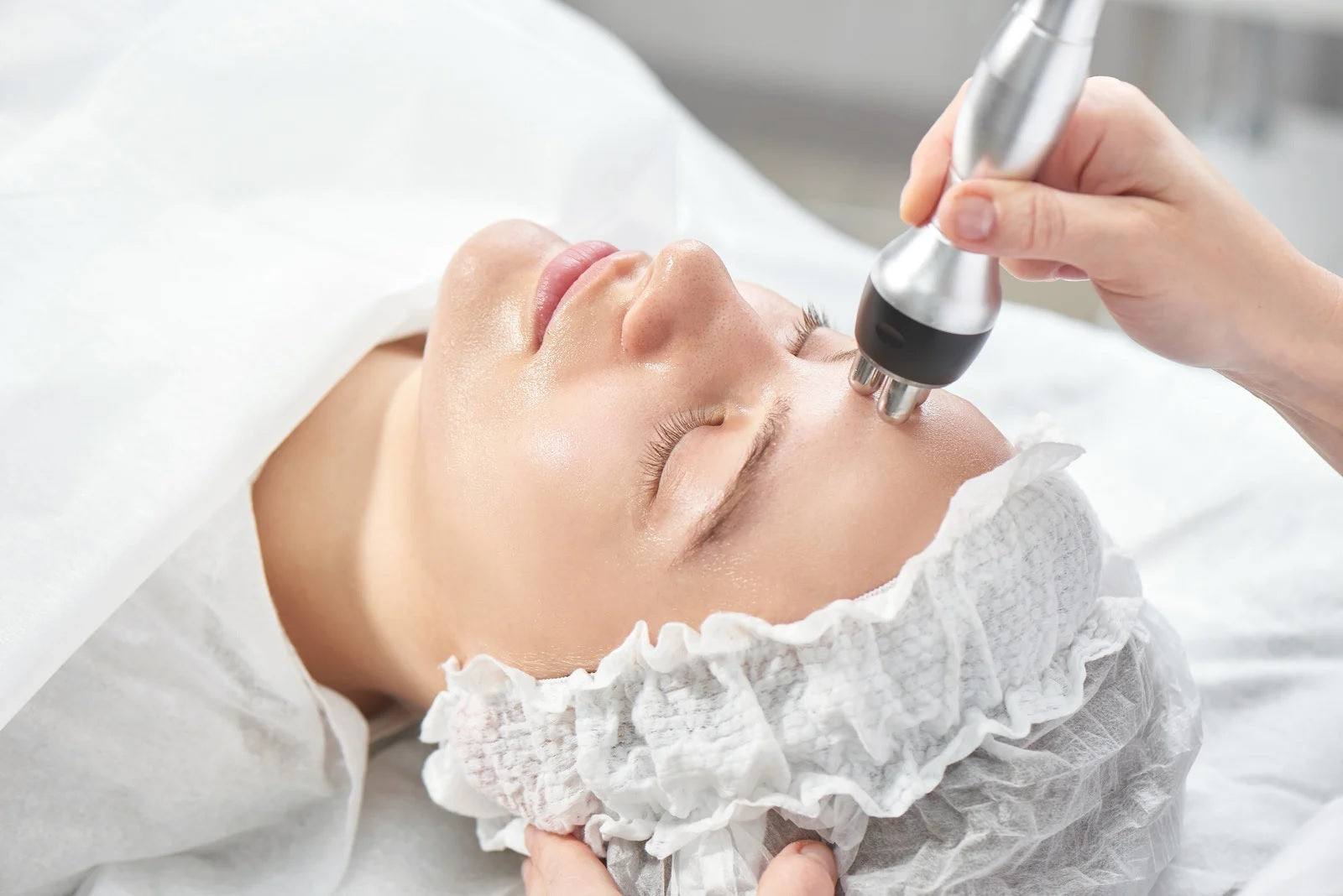 Why You Shouldn’t Skip the Neck in Your Anti-Aging Facial