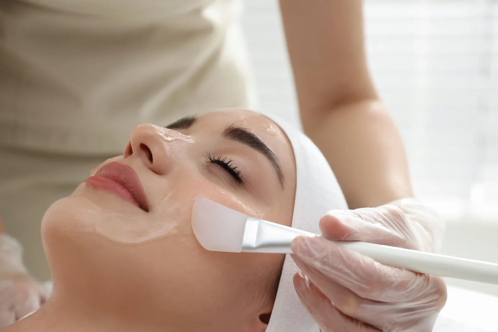 Why Advanced Chemical Peels in NYC Trump DIY Treatments